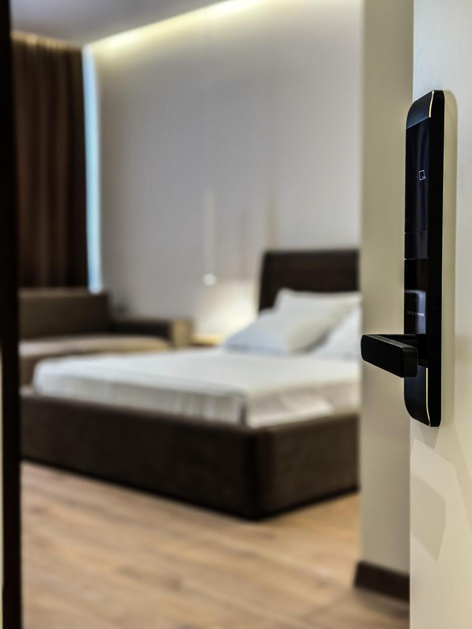 Alexander Rooms & Apartments Δυρράχιο Εξωτερικό φωτογραφία