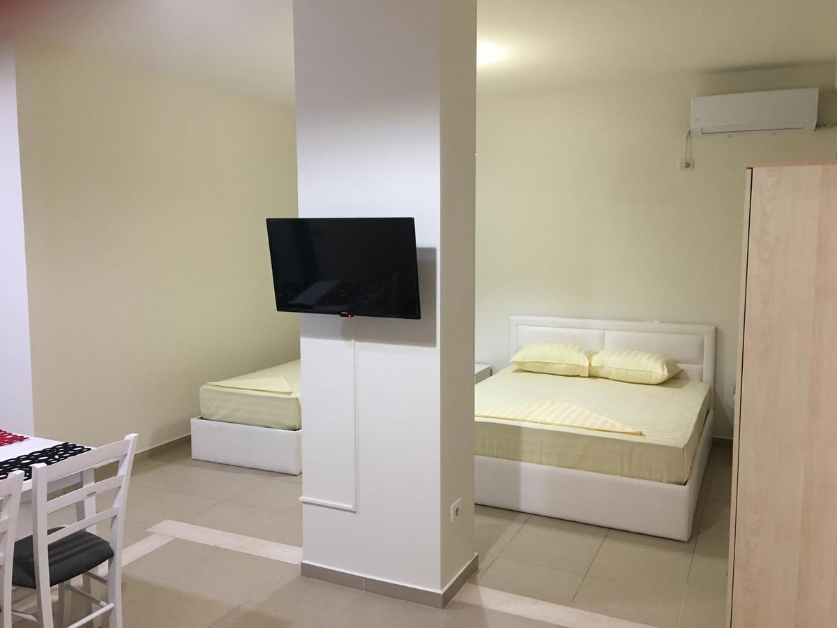 Alexander Rooms & Apartments Δυρράχιο Εξωτερικό φωτογραφία