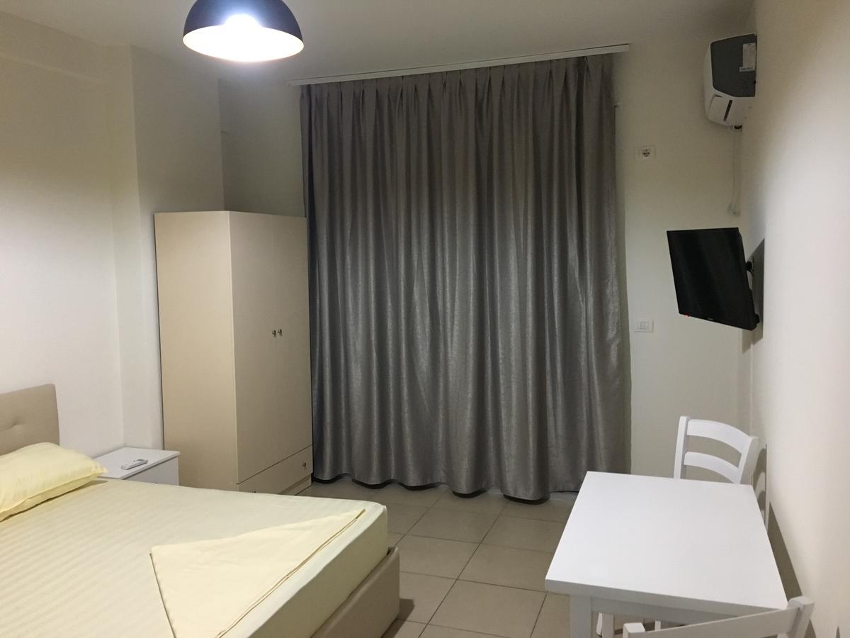 Alexander Rooms & Apartments Δυρράχιο Εξωτερικό φωτογραφία