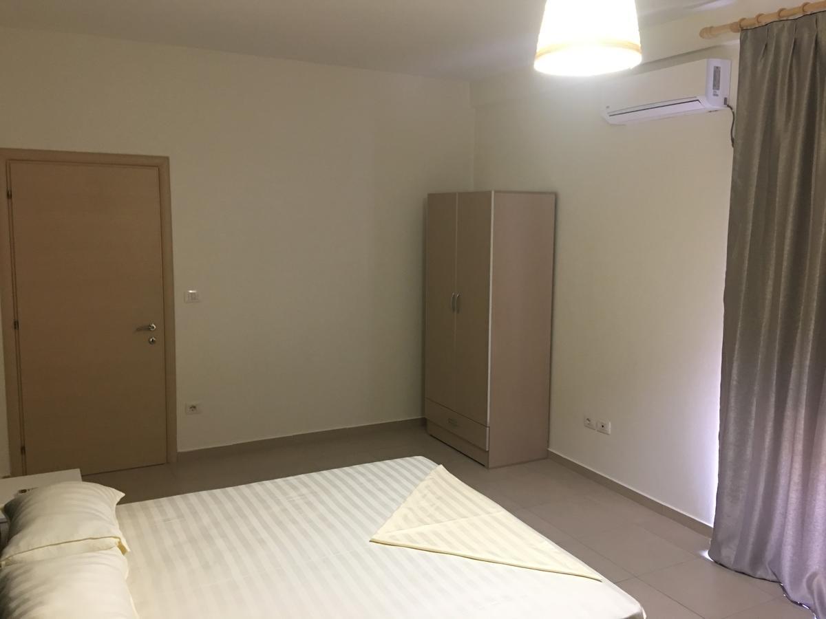 Alexander Rooms & Apartments Δυρράχιο Εξωτερικό φωτογραφία